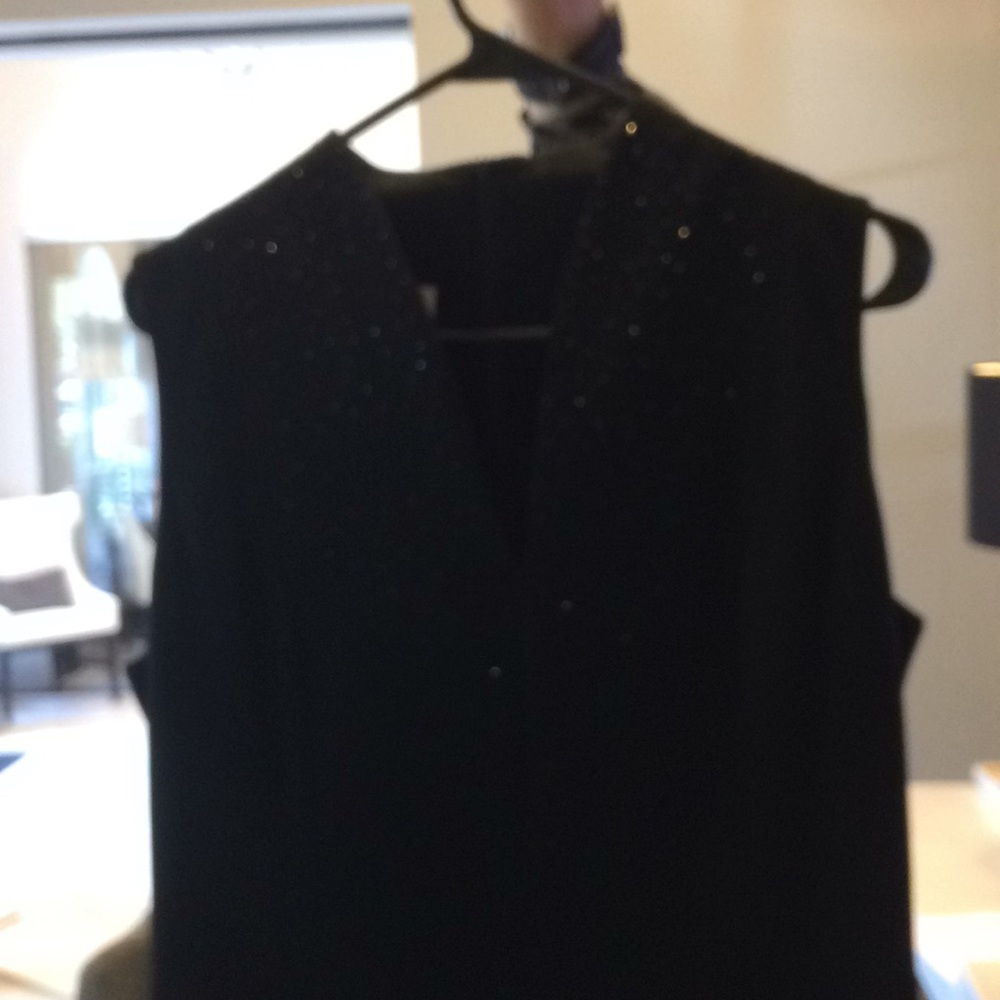 Sleeveless black beaded top dress